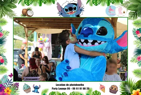 Illustration de nos bornes photos, photobooth, location de bornes photo dans les Alpes-Maritimes, location de bornes photos Grasse, Mougins, Le Tignet